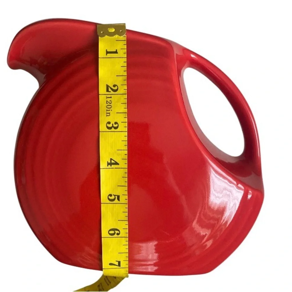 Fiesta Large Disk Pitcher, 67 oz Fiesta Scarlet Red pristine condition